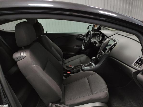 Opel Astra J Рестайлинг с пробегом 2015 года, цена 899 000 рублей, 153647 км, хэтчбек, Автокод Объявления