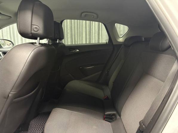 Opel Astra J с пробегом 2011 года, цена 599 000 рублей, 195596 км, хэтчбек, Автокод Объявления