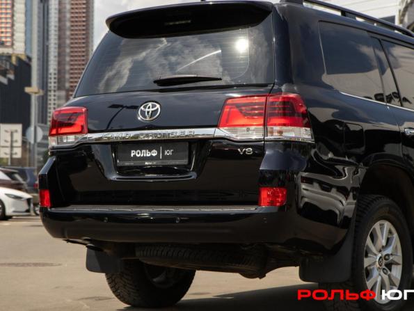 Toyota Land Cruiser 200 Series Рестайлинг 2 с пробегом 2018 года, цена 7 250 000 рублей, 162073 км, внедорожник, Автокод Объявления