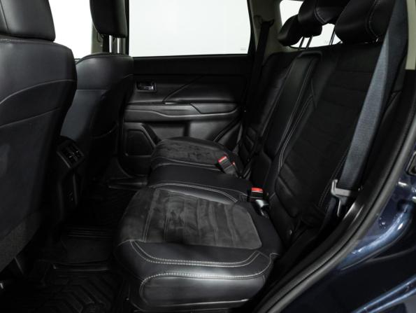 Mitsubishi Outlander III Рестайлинг 3 с пробегом 2021 года, цена 2 859 000 рублей, 67136 км, внедорожник, Автокод Объявления