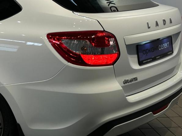 Lada (ВАЗ) Granta I Рестайлинг с пробегом 2023 года, цена 815 000 рублей, 33103 км, лифтбек, Автокод Объявления