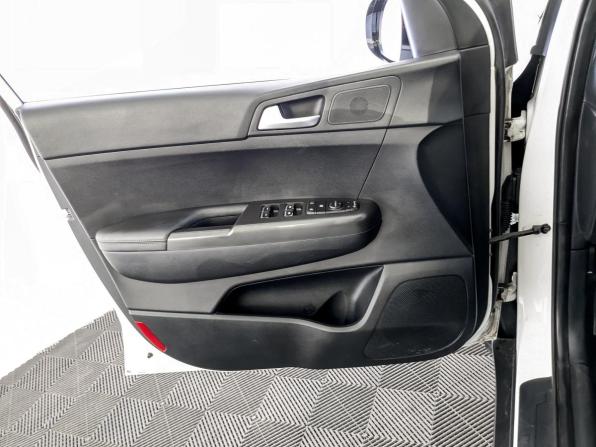 Kia Sportage IV Рестайлинг с пробегом 2019 года, цена 1 795 000 рублей, 170193 км, внедорожник, Автокод Объявления