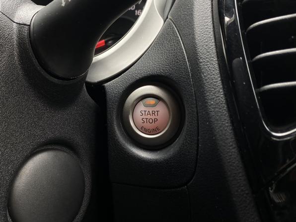 Nissan Juke I Рестайлинг с пробегом 2018 года, цена 1 499 000 рублей, 111721 км, внедорожник, Автокод Объявления