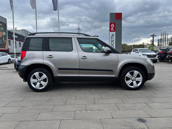Skoda Yeti I с пробегом 2012 года, цена 1 035 000 рублей, 136864 км, внедорожник, Автокод Объявления