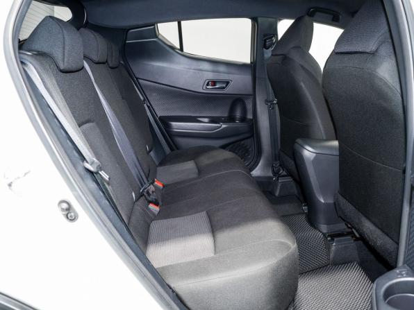 Toyota C-HR I с пробегом 2019 года, цена 1 900 000 рублей, 83000 км, внедорожник, Автокод Объявления