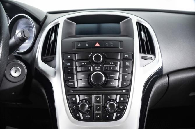 Opel Astra J Рестайлинг с пробегом 2013 года, цена 1 029 000 рублей, 95939 км, хэтчбек, Автокод Объявления