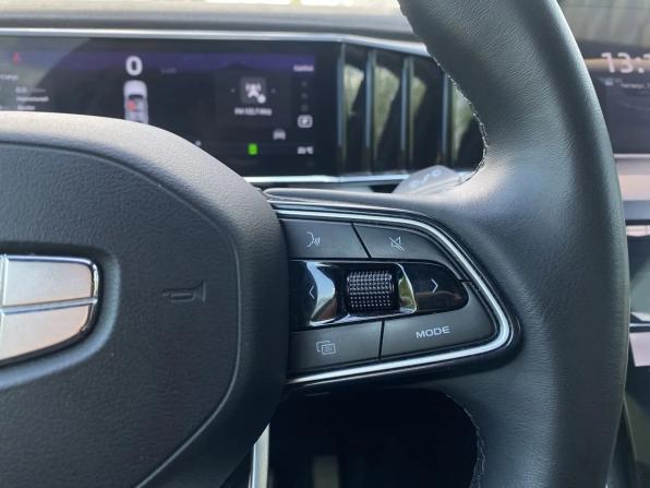 Geely Atlas II с пробегом 2024 года, цена 2 469 000 рублей, 54420 км, внедорожник, Автокод Объявления