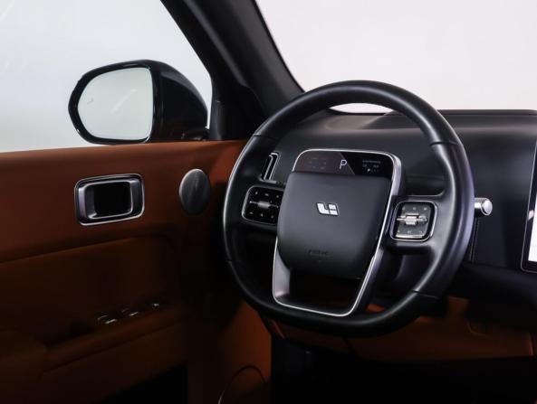 Li Auto (Lixiang) L7 I с пробегом 2023 года, цена 5 543 000 рублей, 47500 км, внедорожник, Автокод Объявления