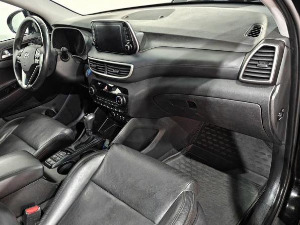 Hyundai Tucson III Рестайлинг с пробегом 2018 года, цена 1 790 000 рублей, 216513 км, внедорожник, Автокод Объявления