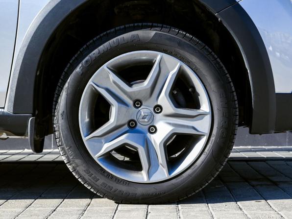 Renault Logan II Рестайлинг с пробегом 2019 года, цена 1 207 500 рублей, 71230 км, седан, Автокод Объявления