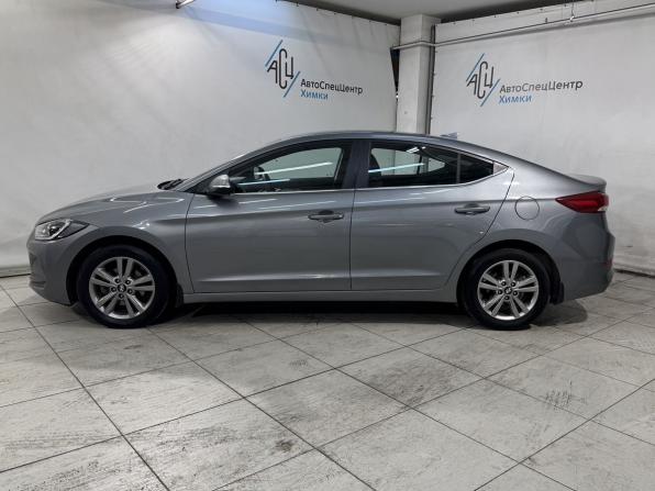 Hyundai Elantra VI (AD) с пробегом 2017 года, цена 1 299 800 рублей, 175000 км, седан, Автокод Объявления