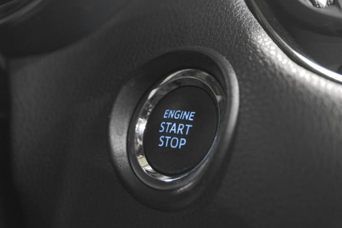 Toyota C-HR I с пробегом 2018 года, цена 2 099 000 рублей, 33000 км, внедорожник, Автокод Объявления