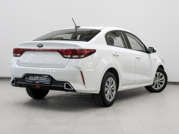 Kia Rio IV Рестайлинг с пробегом 2021 года, цена 1 650 000 рублей, 37885 км, седан, Автокод Объявления