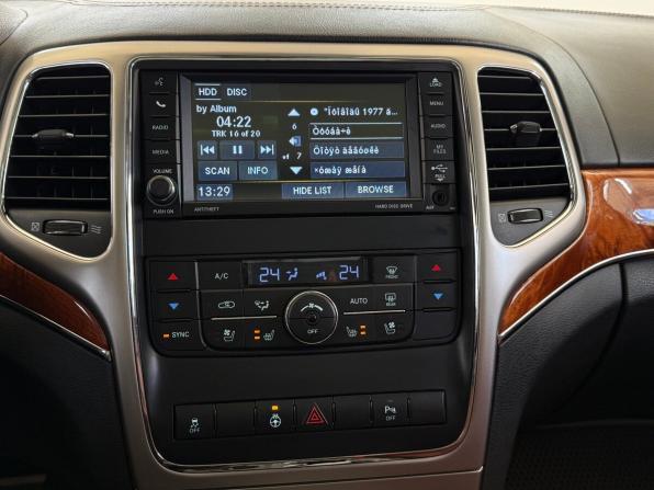 Jeep Grand Cherokee IV (WK2) с пробегом 2012 года, цена 2 300 000 рублей, 136465 км, внедорожник, Автокод Объявления