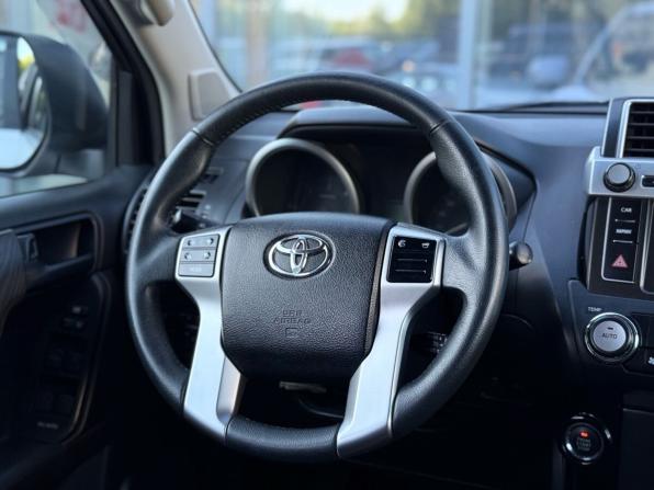 Toyota Land Cruiser Prado 150 Series Рестайлинг 1 с пробегом 2014 года, цена 3 180 000 рублей, 190000 км, внедорожник, Автокод Объявления
