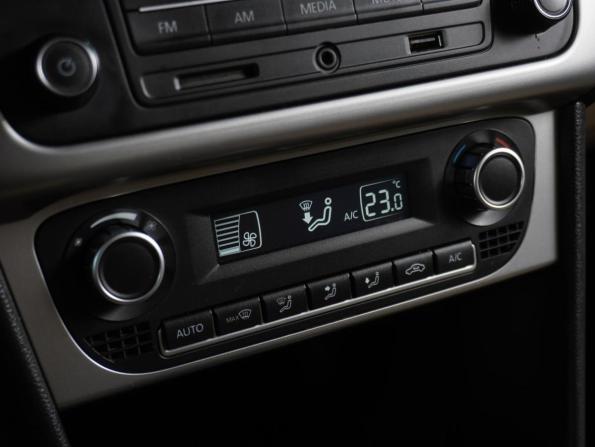 Volkswagen Polo V Рестайлинг с пробегом 2016 года, цена 1 149 000 рублей, 146929 км, седан, Автокод Объявления