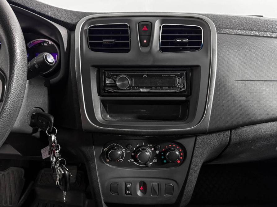 Renault Sandero II Санкт-Петербург  - изображение 16