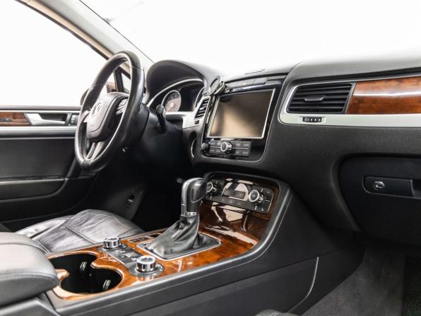 Volkswagen Touareg II с пробегом 2013 года, цена 1 750 000 рублей, 285363 км, внедорожник, Автокод Объявления