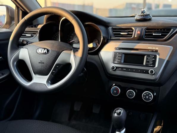 Kia Rio III Рестайлинг с пробегом 2016 года, цена 990 000 рублей, 87712 км, седан, Автокод Объявления
