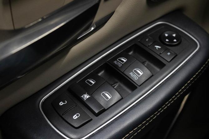 Ram 1500 V с пробегом 2020 года, цена 6 899 000 рублей, 42323 км, пикап, Автокод Объявления