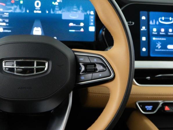 Geely Monjaro I с пробегом 2023 года, цена 3 549 999 рублей, 27131 км, внедорожник, Автокод Объявления