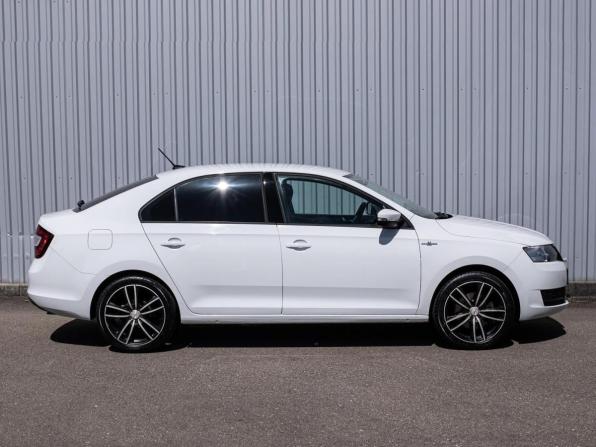 Skoda Rapid I Рестайлинг с пробегом 2019 года, цена 1 349 000 рублей, 141981 км, лифтбек, Автокод Объявления