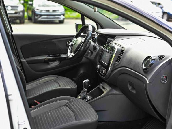 Renault Kaptur I с пробегом 2017 года, цена 1 199 000 рублей, 207612 км, внедорожник, Автокод Объявления
