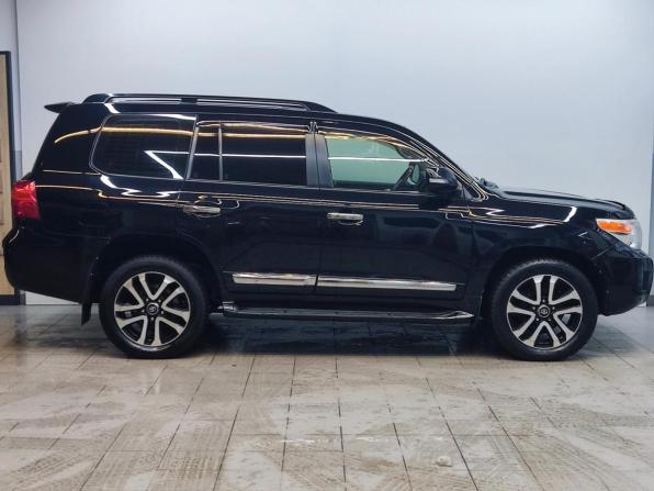 Toyota Land Cruiser 200 Series Рестайлинг 1 с пробегом 2013 года, цена 3 100 000 рублей, 268821 км, внедорожник, Автокод Объявления