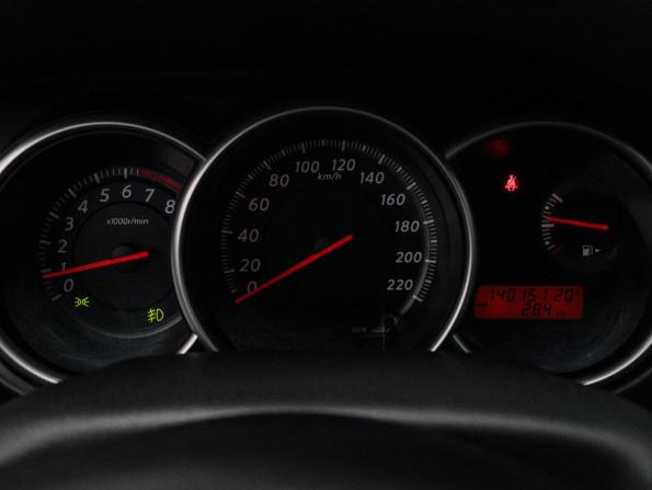 Nissan Tiida I Рестайлинг с пробегом 2012 года, цена 900 000 рублей, 140150 км, хэтчбек, Автокод Объявления