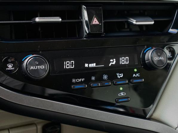 Toyota Camry VIII (XV70) Рестайлинг с пробегом 2022 года, цена 3 320 000 рублей, 42732 км, седан, Автокод Объявления
