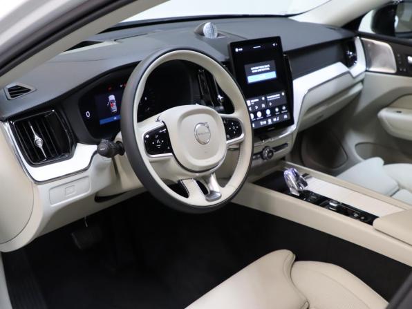 Volvo XC60 II Рестайлинг 2 с пробегом 2025 года, цена 7 650 000 рублей, 2128 км, внедорожник, Автокод Объявления