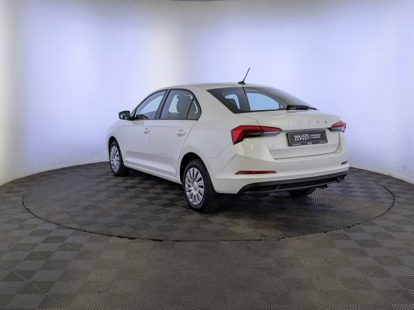 Skoda Rapid II с пробегом 2022 года, цена 1 740 000 рублей, 50751 км, лифтбек, Автокод Объявления