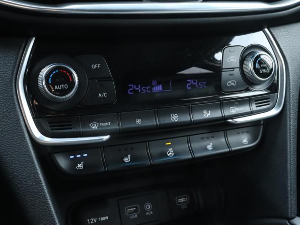 Hyundai Santa Fe IV с пробегом 2018 года, цена 3 040 000 рублей, 88828 км, внедорожник, Автокод Объявления