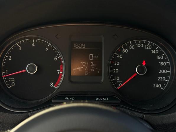 Volkswagen Polo V Рестайлинг с пробегом 2019 года, цена 1 370 000 рублей, 76443 км, седан, Автокод Объявления