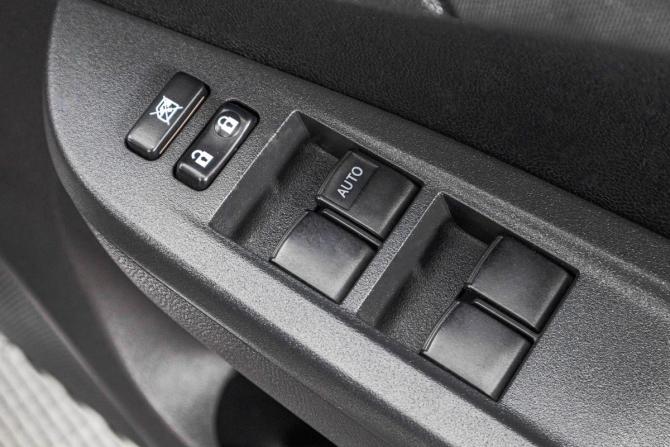 Toyota Ractis II с пробегом 2011 года, цена 849 000 рублей, 163000 км, хэтчбек, Автокод Объявления