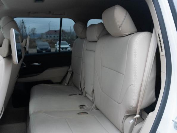 Toyota Land Cruiser 300 Series с пробегом 2022 года, цена 11 700 000 рублей, 17568 км, внедорожник, Автокод Объявления