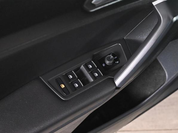 Volkswagen Tiguan II с пробегом 2019 года, цена 2 630 000 рублей, 95728 км, внедорожник, Автокод Объявления