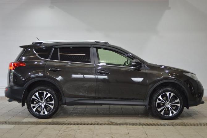 Toyota RAV4 IV (XA40) Рестайлинг с пробегом 2015 года, цена 2 475 000 рублей, 103000 км, внедорожник, Автокод Объявления