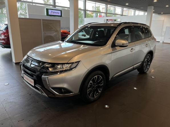 Mitsubishi Outlander III Рестайлинг 3 с пробегом 2021 года, цена 2 740 000 рублей, 36650 км, внедорожник, Автокод Объявления