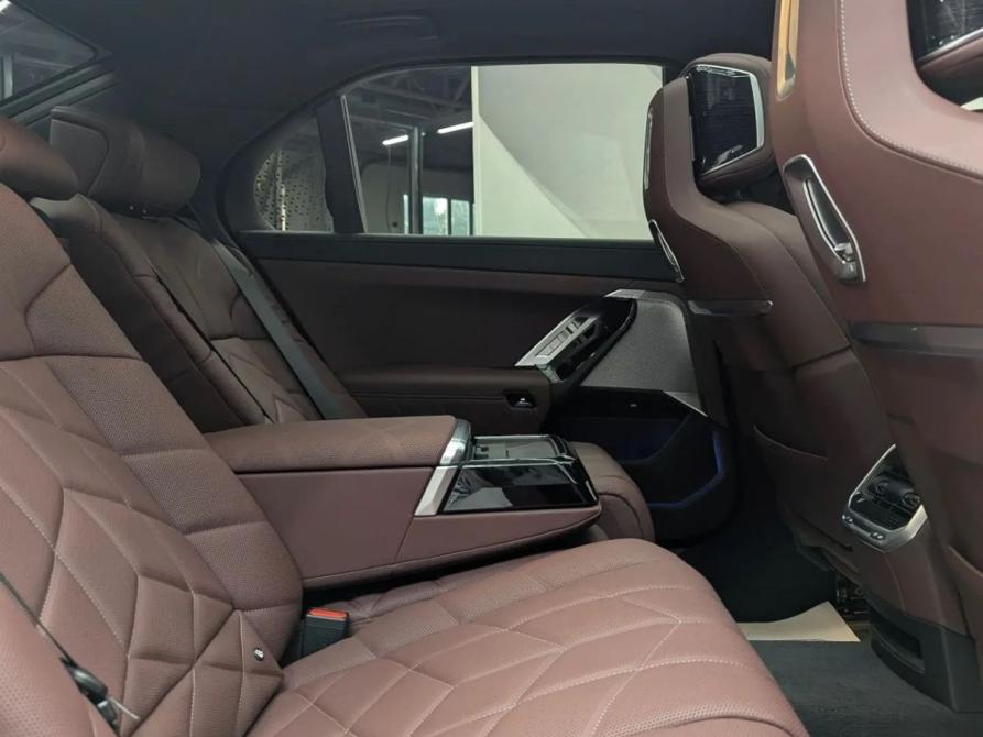 BMW 7 серии VII (G70) Воронеж  - изображение 22