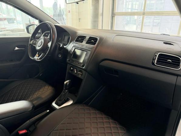 Volkswagen Polo V Рестайлинг с пробегом 2019 года, цена 1 180 000 рублей, 212439 км, седан, Автокод Объявления