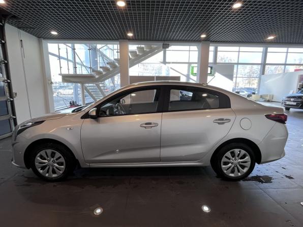 Kia Rio IV Рестайлинг с пробегом 2020 года, цена 1 545 000 рублей, 100298 км, седан, Автокод Объявления