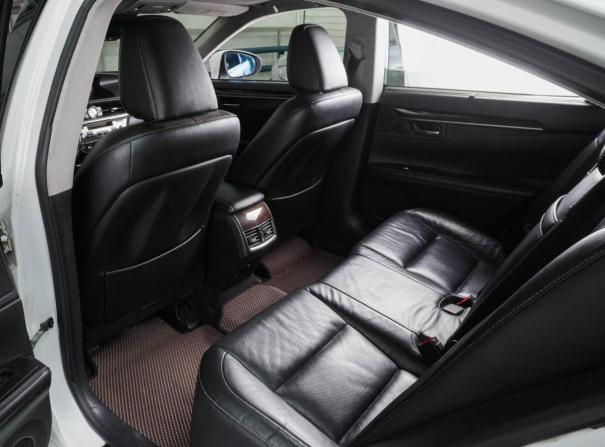 Lexus ES VI с пробегом 2013 года, цена 1 570 000 рублей, 412356 км, седан, Автокод Объявления