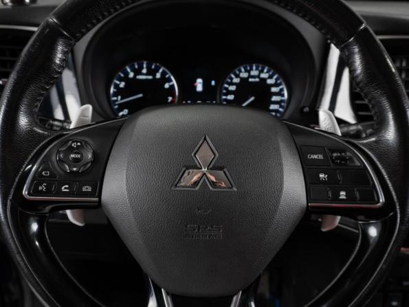 Mitsubishi Outlander III Рестайлинг 2 с пробегом 2018 года, цена 2 500 000 рублей, 175870 км, внедорожник, Автокод Объявления