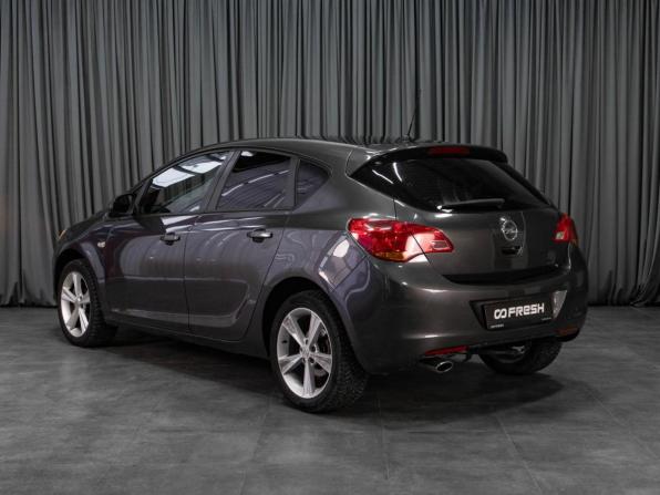 Opel Astra J с пробегом 2012 года, цена 669 000 рублей, 185683 км, хэтчбек, Автокод Объявления