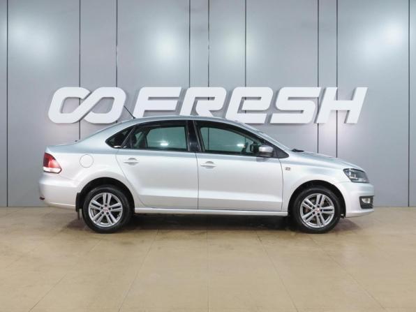 Volkswagen Polo V Рестайлинг с пробегом 2016 года, цена 1 199 000 рублей, 66594 км, седан, Автокод Объявления