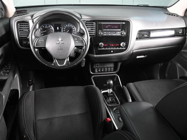 Mitsubishi Outlander III Рестайлинг 3 с пробегом 2021 года, цена 2 349 000 рублей, 87411 км, внедорожник, Автокод Объявления