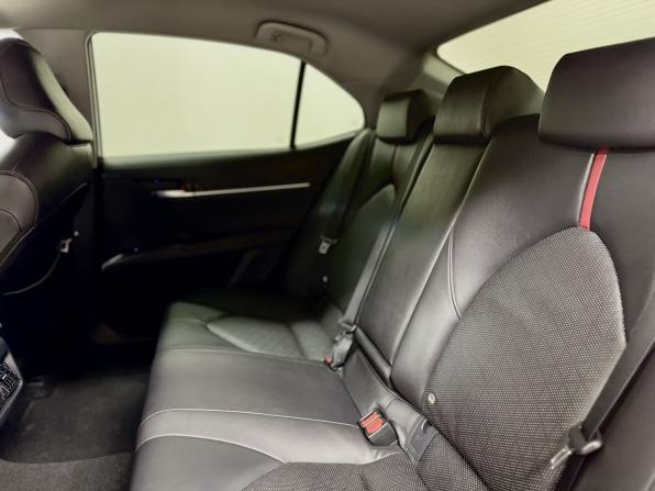 Toyota Camry VIII (XV70) Рестайлинг с пробегом 2021 года, цена 3 200 000 рублей, 140043 км, седан, Автокод Объявления