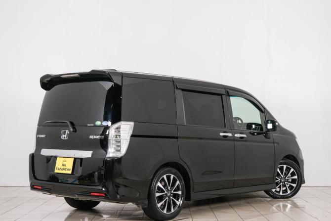 Honda Stepwgn IV Рестайлинг с пробегом 2014 года, цена 1 559 000 рублей, 196900 км, минивэн, Автокод Объявления