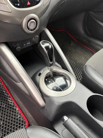 Hyundai Veloster I с пробегом 2012 года, цена 880 000 рублей, 122000 км, хэтчбек, Автокод Объявления